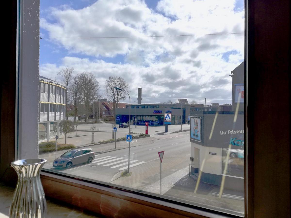 Vivid - Studioapartment Mit Balkon - Netflix - Wlan 威廉港 外观 照片
