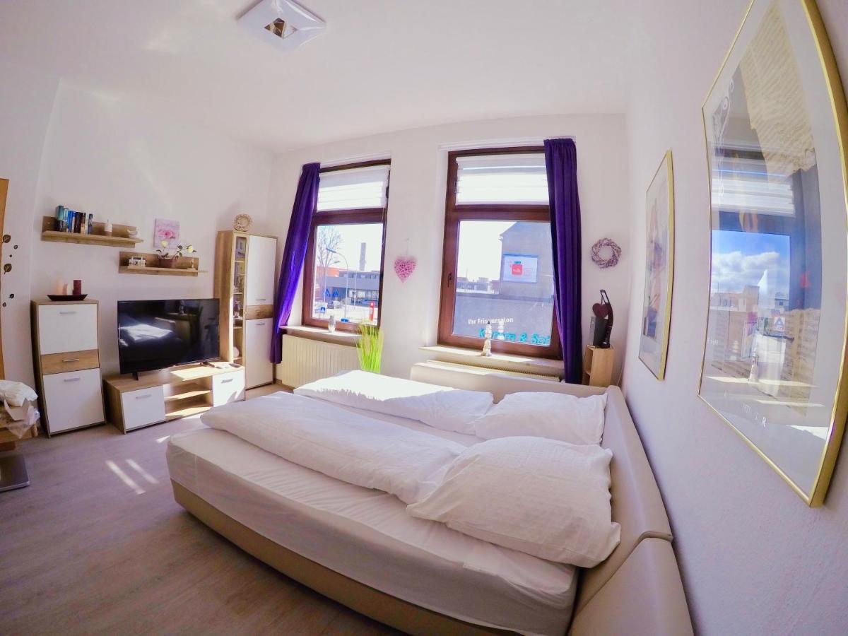 Vivid - Studioapartment Mit Balkon - Netflix - Wlan 威廉港 外观 照片