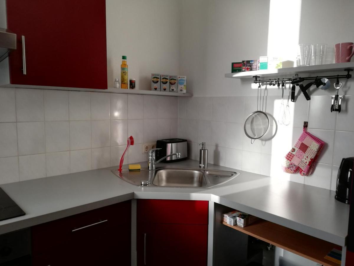 Vivid - Studioapartment Mit Balkon - Netflix - Wlan 威廉港 外观 照片