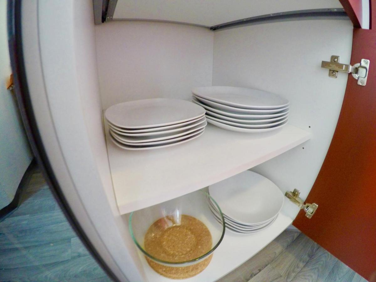 Vivid - Studioapartment Mit Balkon - Netflix - Wlan 威廉港 外观 照片
